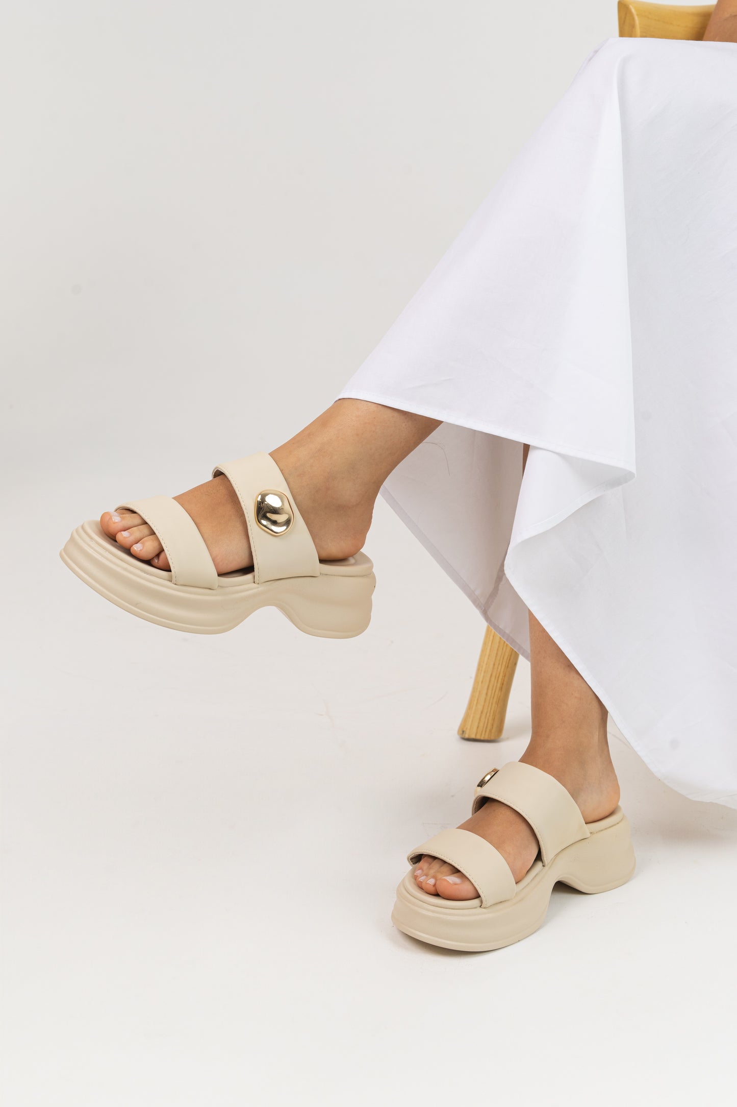 Chinelo MIRÉA Bege