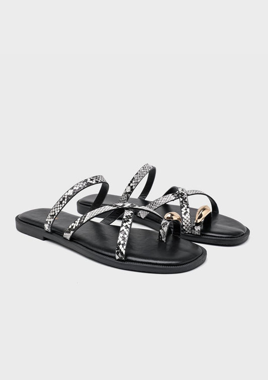 Chinelo NARA Python