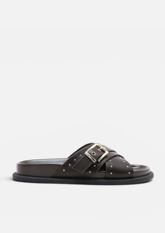 Chinelo LÉA Castanho
