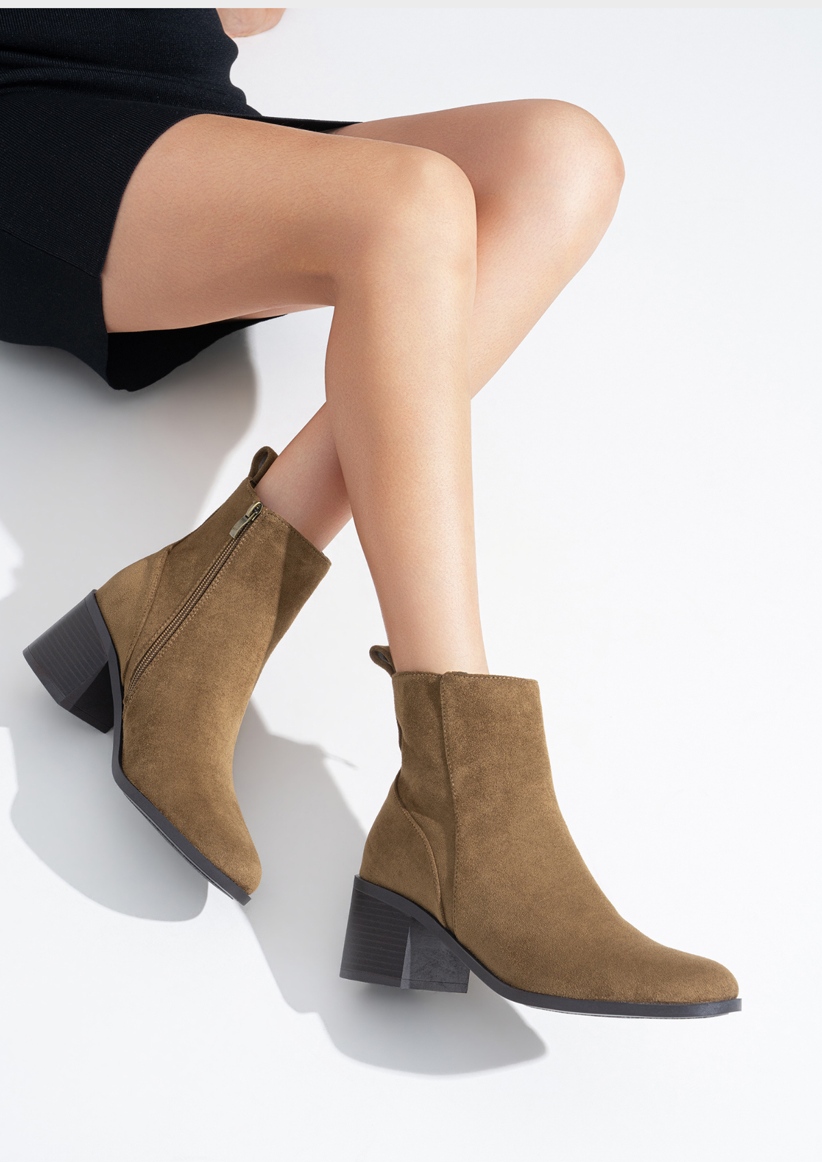 Botim ALYRA Camel