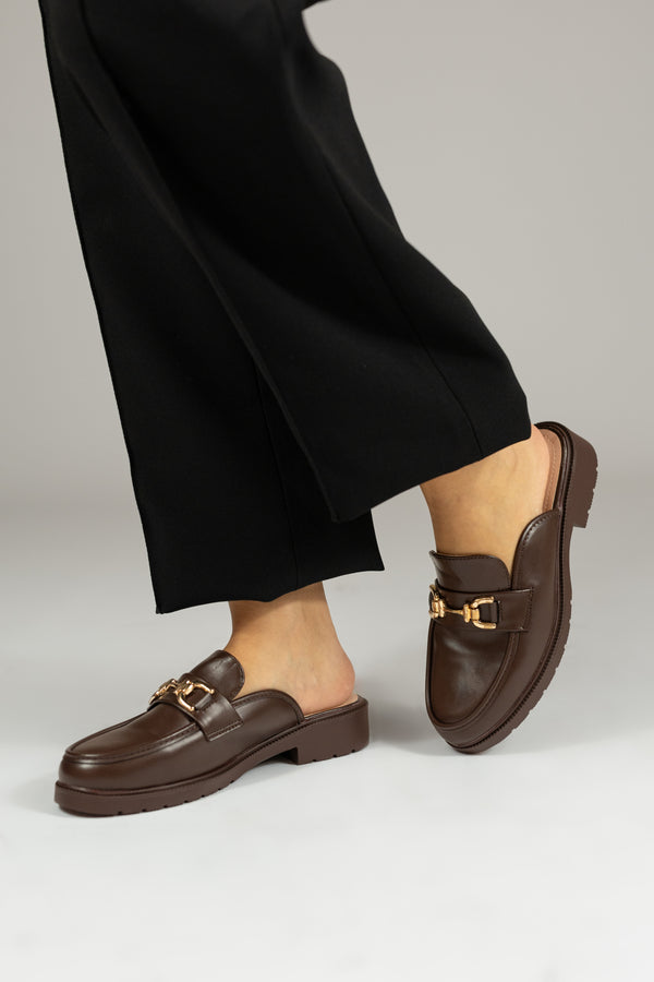 Mule ÉLUNE Castanho